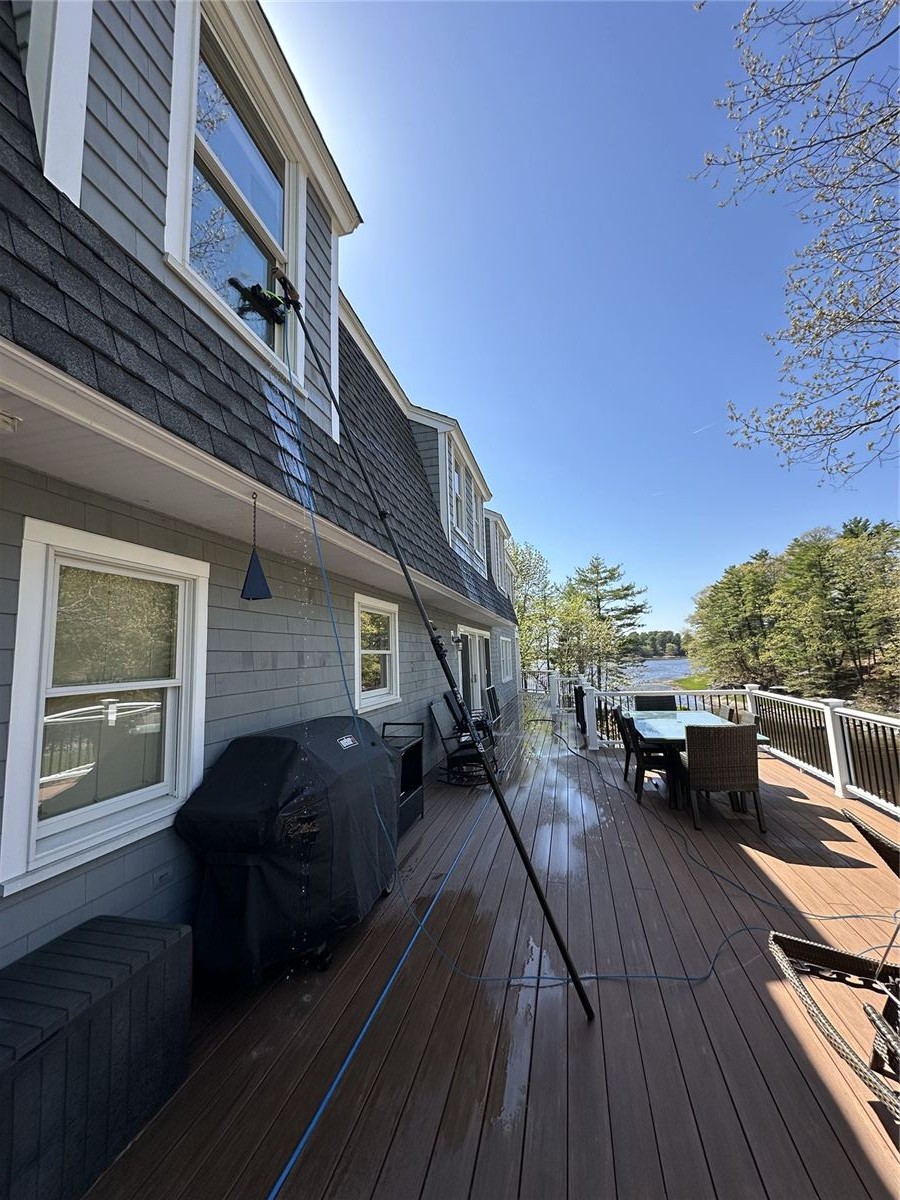 Deck & patio